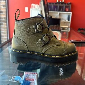 DEVON FLOWER BUCKLE MILLED NAPPA LEATHER PLATFORM BOOTS